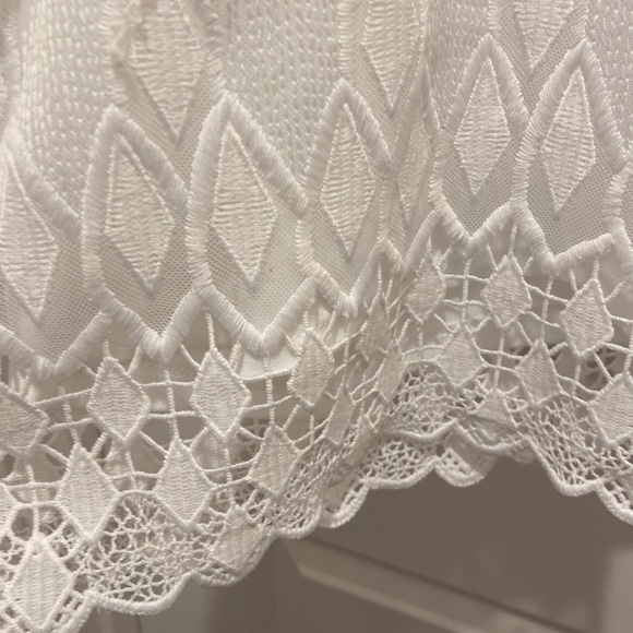 White Lace A-line Tank Blouse - Picture 4 of 5